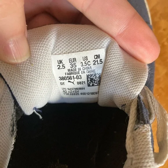 Puma Kids Navy and White Sneakers, size 3.5 and in excellent condition - Picture 2 of 3